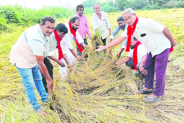 ప్రభుత్వ వైఖరితో రైతు కంట కన్నీరు 
