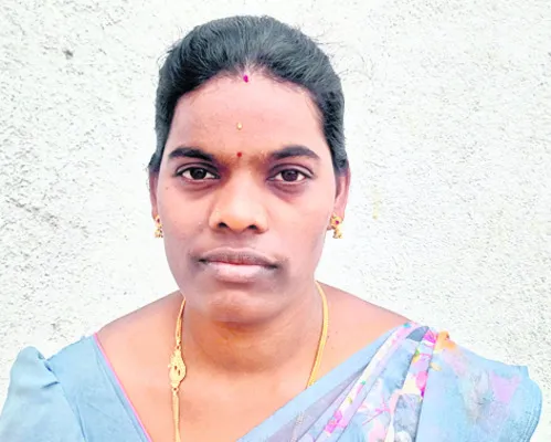 నాడుమామ, అత్త– నేడు కోడలు 