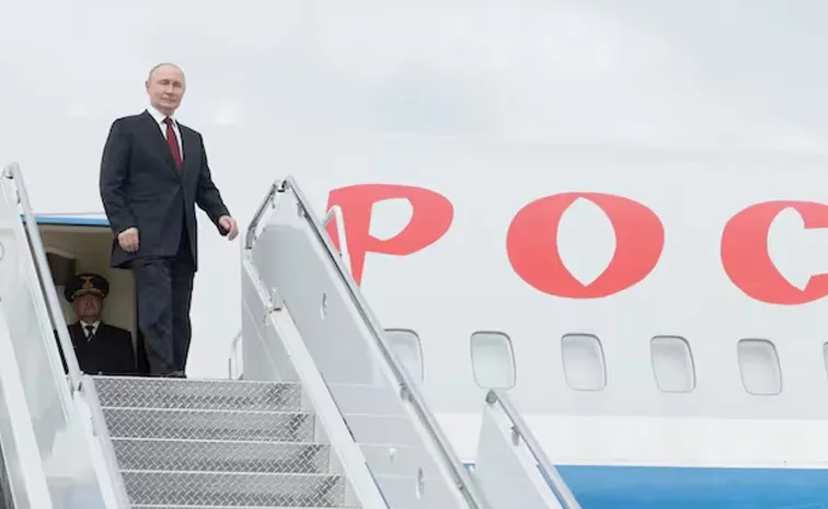 భారత్‌ పర్యటనకు పుతిన్‌.. మోదీ ఘన స్వాగతం