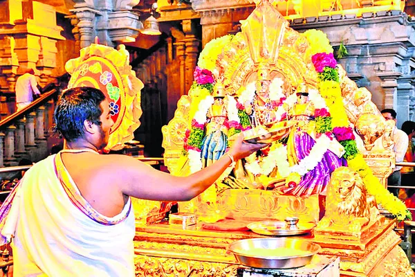 నేత్రపర్వంగా తిరునక్షత్ర వేడుకలు