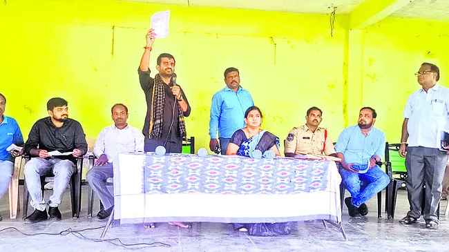 నిబంధనలకు లోబడి ఖర్చు చేయాలి