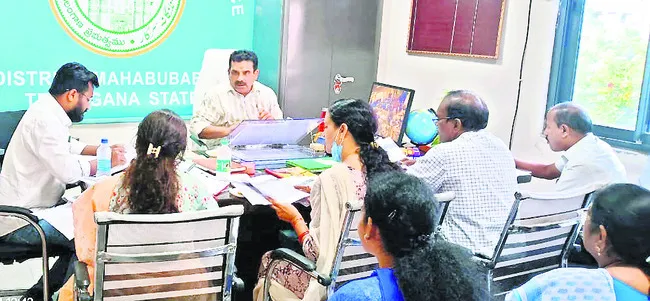 గర్భిణులకు అవగాహన కల్పించాలి