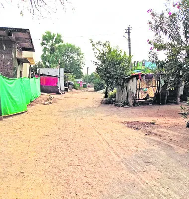 కొత్తకొత్తగా ఉన్నది!