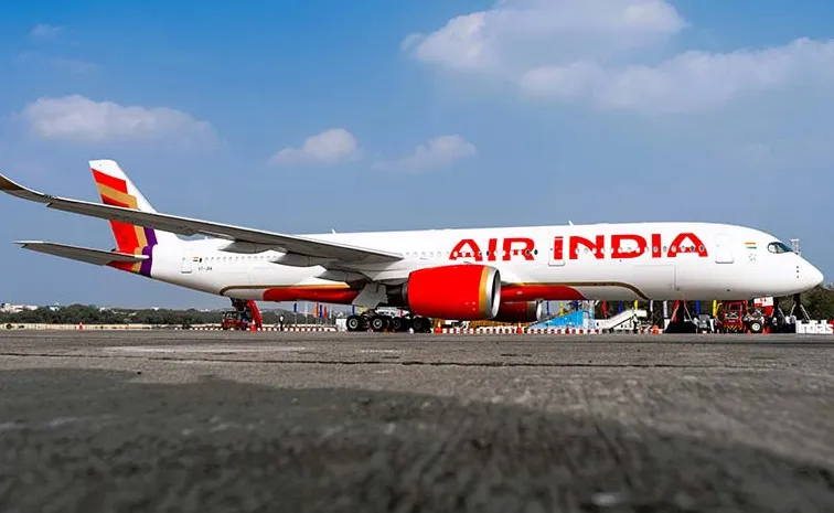 విమానంలో బాంబు పెట్టామంటూ మెయిల్: అధికారులు అలర్ట్