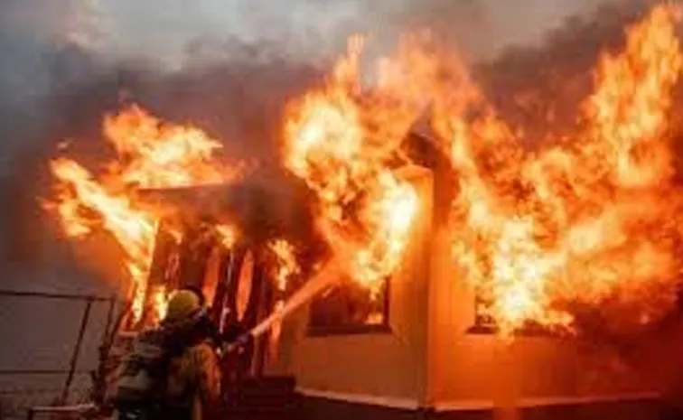 అమెరికాలో అగ్ని ప్రమాదం.. తెలుగు విద్యార్థులు మృతి