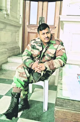 ఆర్మీ X ఖాకీ 