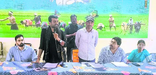 అభ్యర్థులపై అధికారుల నిఘా