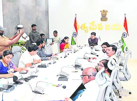 పారదర్శకంగా ఇసుక సరఫరా చేయాలి