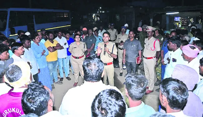 ప్రతి ఒక్కరూ ఓటు హక్కు వినియోగించుకోవాలి
