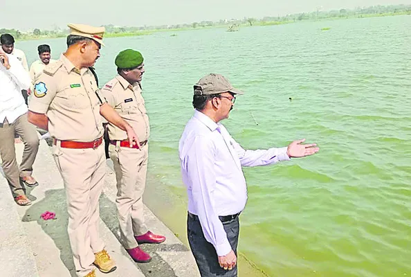 మొసళ్లను పట్టుకుంటాం: డీఎఫ్‌ఓ
