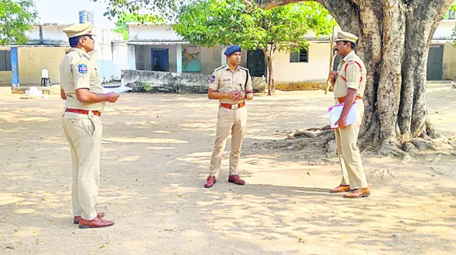సమస్యాత్మక కేంద్రాలపై ప్రత్యేక దృష్టి 