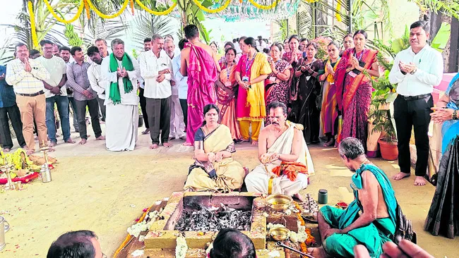 టీబీ డ్యాం గేట్ల ఏర్పాటుకు పూజలు 