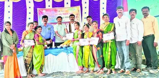 ప్రతిభను వెలికితీసేందుకే పోటీలు
