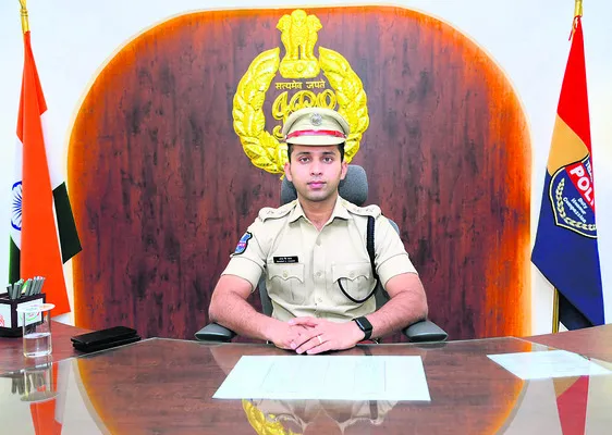 సర్పంచ్‌ ఎన్నికల పోలింగ్‌కు పటిష్ట బందోబస్తు 