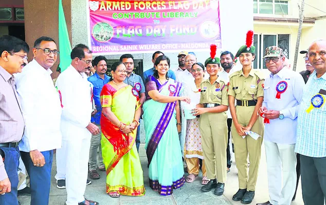 త్రివిధ దళాలకు ప్రతిఒక్కరూ సహకరించాలి