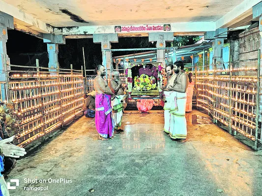 వైభవంగా సహస్ర దీపారాధన