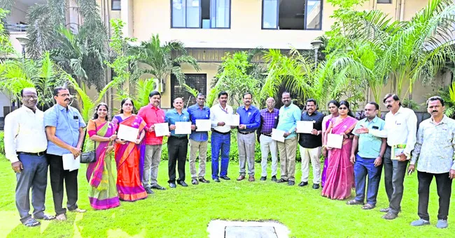 ‘స్వచ్ఛ ఏవం హరిత’కు 8 పాఠశాలలు 