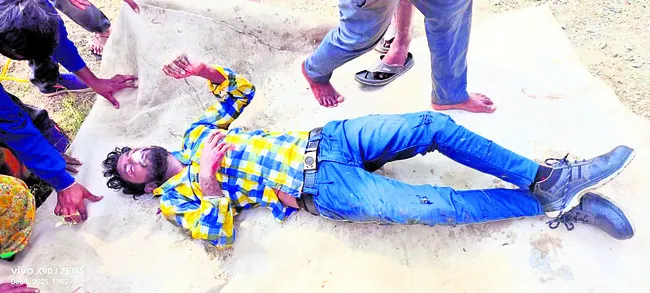 యువకుడి బలవన్మరణం 