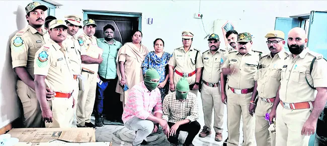 దుప్పుల వేట.. పెళ్లిలో విందు