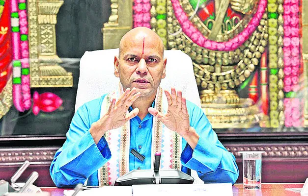 వైకుంఠ ద్వార దర్శనాల్లో సామాన్యులకు పెద్దపీట