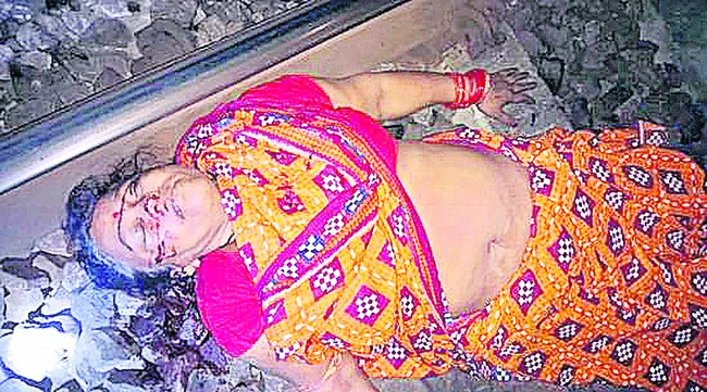 గుర్తు తెలియని మహిళ మృతదేహం లభ్యం