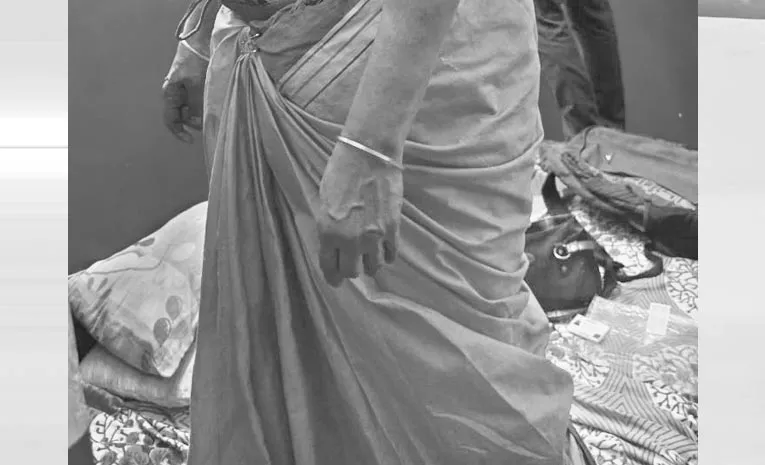 లాడ్జిలో తల్లీకొడుకుల ఆత్మహత్య