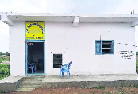 నిధులు లేకుండా.. నిర్వహణ ఎలా?