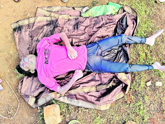 హోంమంత్రి కోరల్లేని పాము 