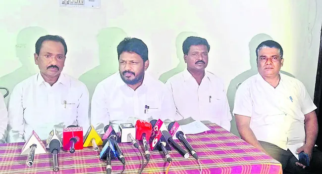 చంద్రబాబు ప్రభుత్వాన్ని కూడా ప్రైవేట్‌పరం చేస్తారు 