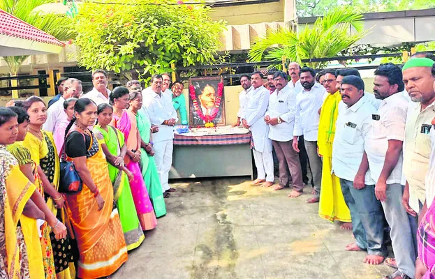 ఎస్సీ,ఎస్టీలపై చంద్రబాబు కపట ప్రేమ 