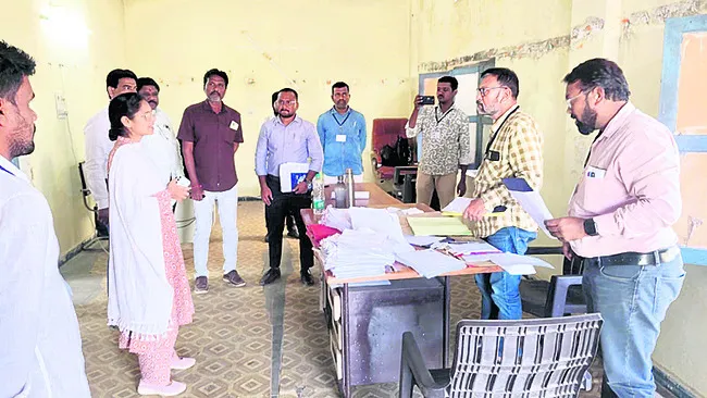 పొరపాట్లు దొర్లకుండా చూడాలి