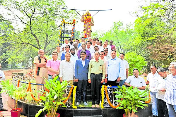 అంబేడ్కర్‌ భావజాలంతో సమస్యల పరిష్కారం 