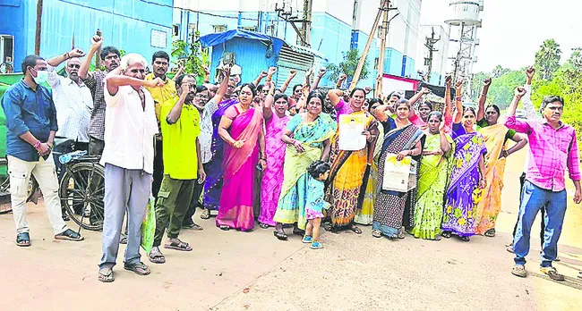 చెల్లించిన సొమ్ముకే ఇళ్లు స్వాధీనం చేయాలి