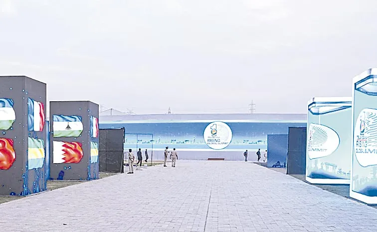 ‘గ్లోబల్‌’ అట్రాక్షన్‌