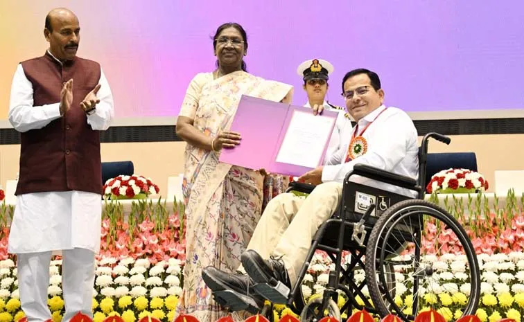 President Droupadi Murmu awards 32 special talents1