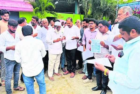 పేదల వైద్యంతో చెలగాటం 