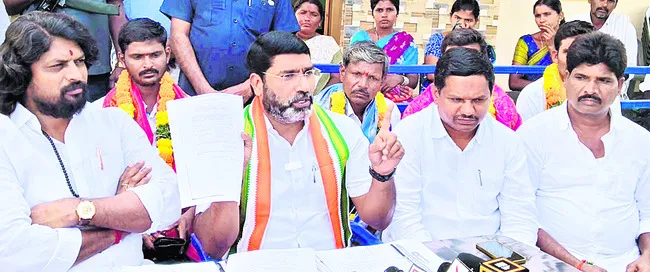 కాంగ్రెస్‌తోనే అభివృద్ధి సాధ్యం 