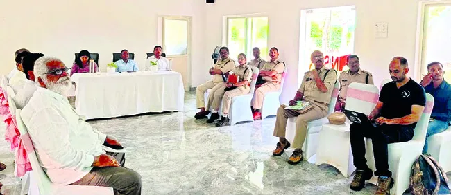 వేటగాళ్ల అక్రమ విద్యుత్‌ వినియోగంపై నిఘా పెట్టాలి