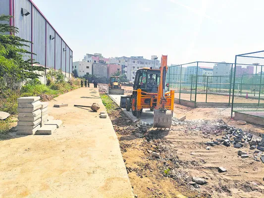 నాలా ఆక్రమణలు తొలగించిన హైడ్రా 