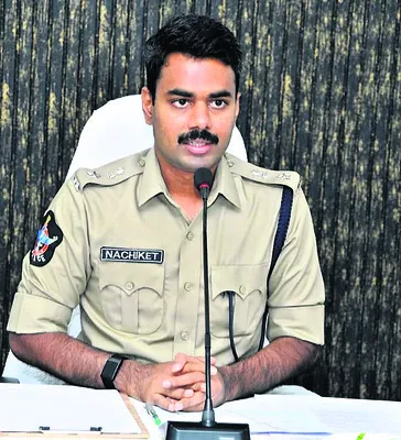 అసాంఘిక చర్యలపై విస్తృత దాడులు