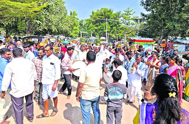 అడెల్లిలో తగ్గిన భక్తుల రద్దీ
