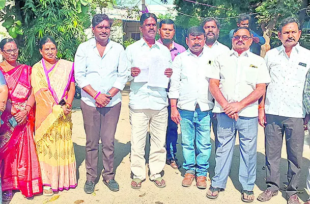 రాత్రికి రాత్రే గుర్తులు మార్చేశారు