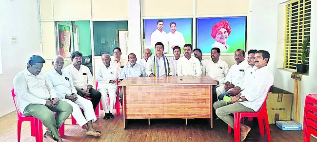 వ్యవసాయాన్ని భ్రష్టు పట్టిస్తున్నారు 