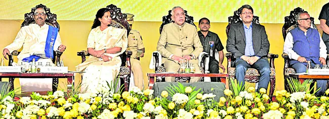 సంగీతం సమగ్ర వ్యక్తిత్వ వికాసానికి దోహదం 