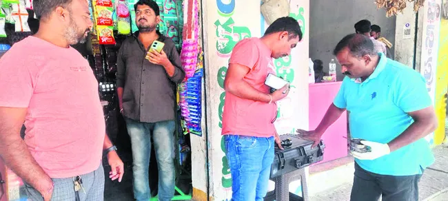 మెడికల్‌ షాపులో చోరీ..
