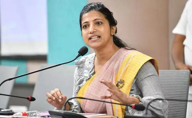 ఐఏఎస్‌ ఆమ్రపాలికి బిగ్‌ షాక్‌