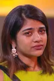 Bigg Boss 9 Telugu: Rithu Chowdary Cries over Not Being in TOP 515