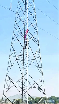 పరిహారం చెల్లించలేదని ఆత్మహత్యాయత్నం