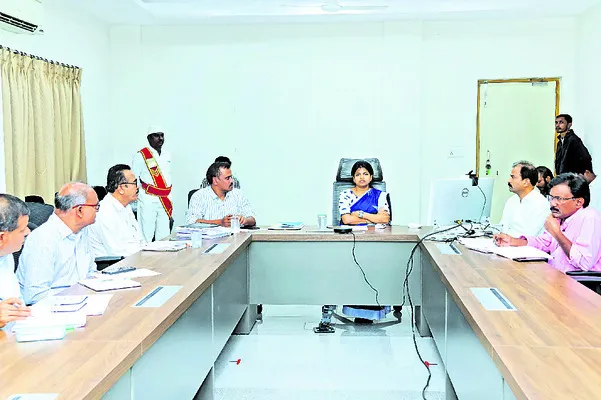 పోలింగ్‌ నిర్వహణకు పటిష్ట ఏర్పాట్లు