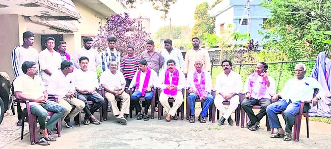 కేసులతో ఇబ్బందిపెడుతున్న కాంగ్రెస్‌